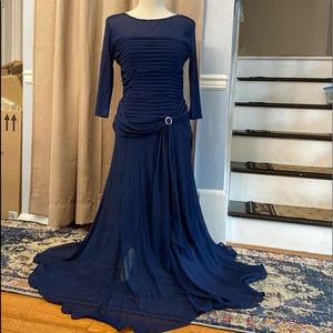 BNWT, SANGRIA maxi dress/gown size 12/14